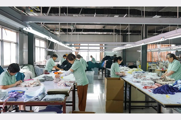 The Dynamics of Zhongshun Textile Factory:A Look into the World of Work