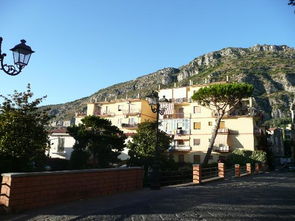 The Story of the Mountain Village Textile Factory