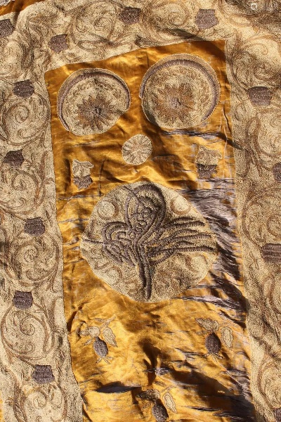 The Art of Crafting Textures with the Elegance of Silk in Luoyangs Handicrafts
