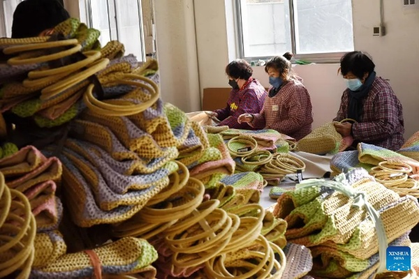Exploring the World of Weaving and Embroidery at Weifang Rishen Textiles