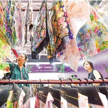 柯桥小微纺织品批发市场，市场运营与案例分析