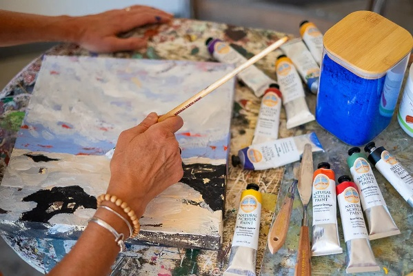The Art of Using Textile Paints and Seasoning for Crafting