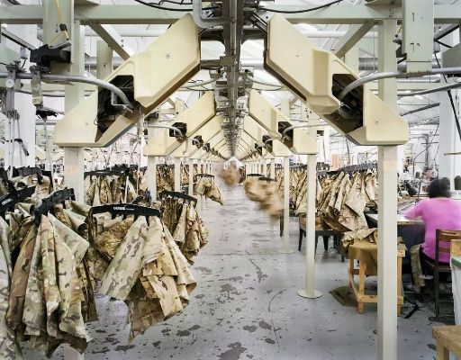 The Beauty of Textile Manufacturing:钩边工艺与纺织厂的魅力