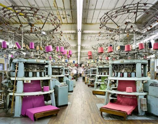 The Beauty of Textile Manufacturing:钩边工艺与纺织厂的魅力