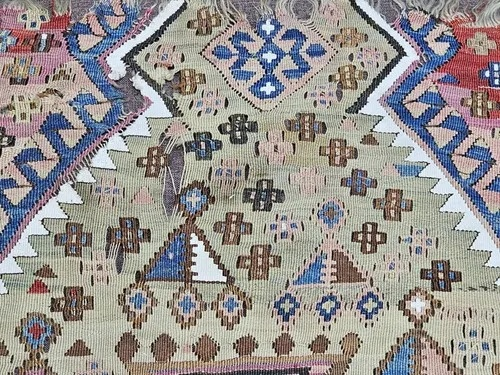Russian Traditional Textiles:A Visual Introduction