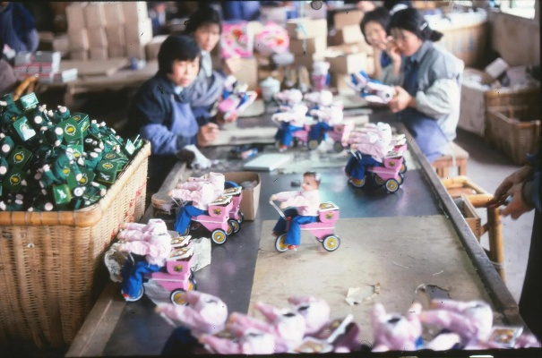 The Joy of Textile Factory Life Story of Happy纺织厂欢欢