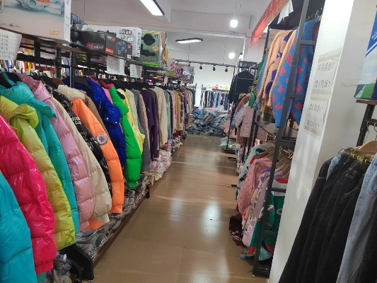 Exploring the灿阳纺织品尾货批发市场