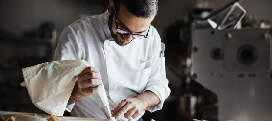 The Global Reach of Hebeis Kitchenware and Textiles Industry