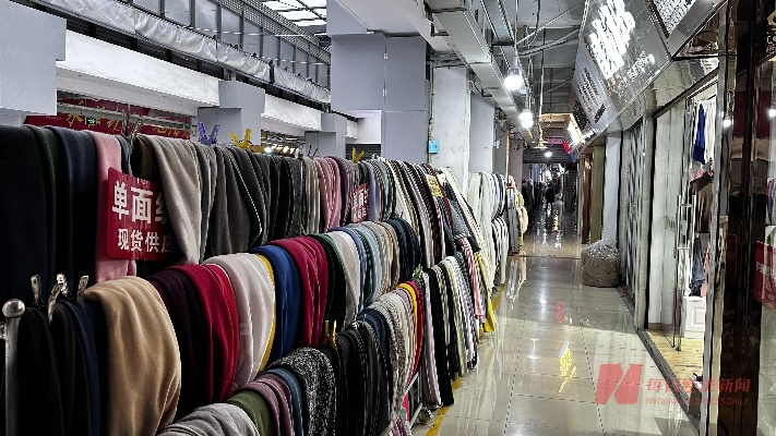 新都纺织品市场夜市探秘