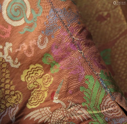 The Fabric of Fantasia:An Exploration of Liu Sanshis Textile Heritage