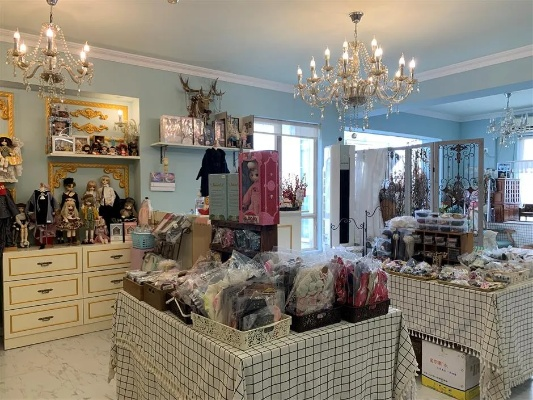 High-End Textile Trends at the Gaoyang Yingkuo Department Store