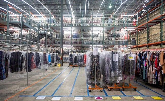 High-End Textile Trends at the Gaoyang Yingkuo Department Store