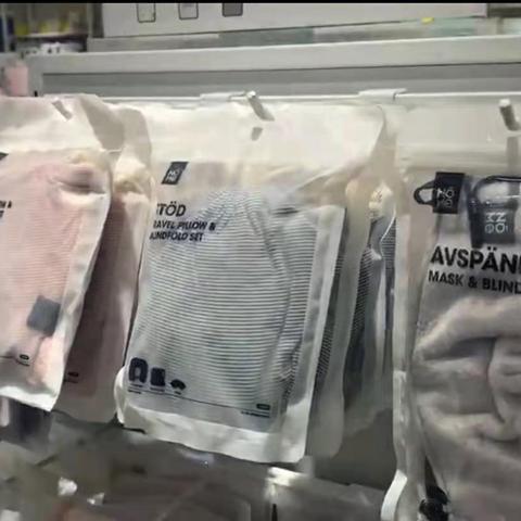 在购买纺织品时，消费者往往面临诸多选择和考量。本文将围绕纺织品选购要点展开讨论，结合实际案例和英文表格，帮助消费者更好地选购优质纺织品