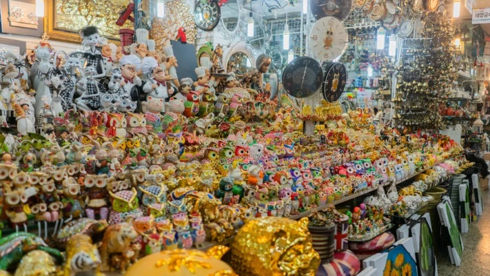 The Dynamics of the Puyin Textile Market,Nanhai Street