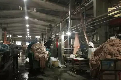 场景一，纺织厂内紧张氛围