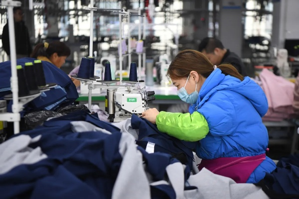 The Textile Factory in Zhengzhou:A Multitude of Possibilities