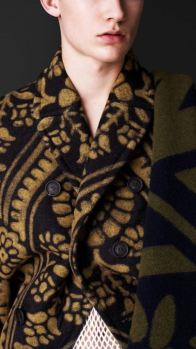 The Art of Textiles:Exploring the World of Shu Ling Mens Apparel
