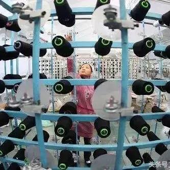 The Story of the牡纺织厂，传统与创新并行的纺织之路