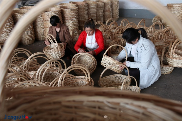 Discovering the Luxurious Touch of Quilting at Huayu Textiles in Lixian County