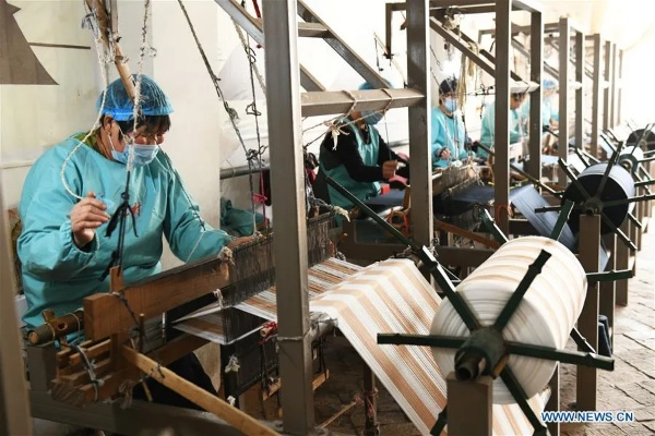 The Innovative Journey of Hejian Table Cloth Fabrication Plant