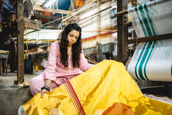 The Beauty of a Textile Factorys Bathing Experience