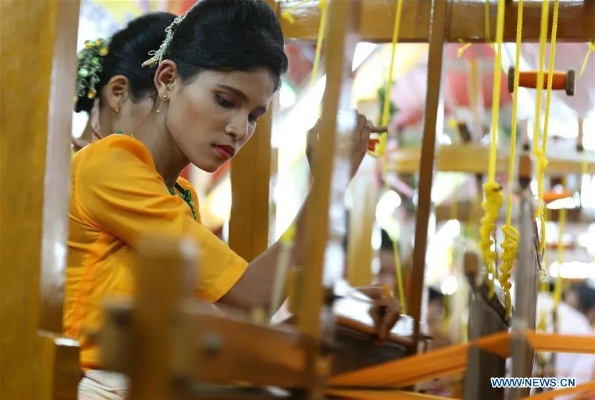 The Art of Weaving Threads:An In-Depth Look at Boo Kwan Textiles