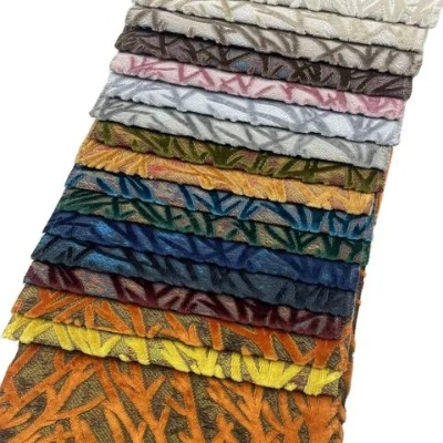 Hunan Cash Purchases Stockpiles of Textiles