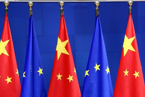 The Bright Flags of Wuzhong Enterprises in Textiles