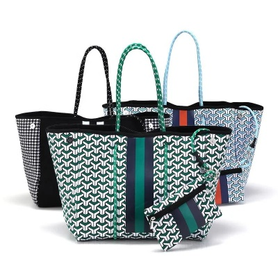 The Fashion Design of Textile Patterns in a Brand of Handbags