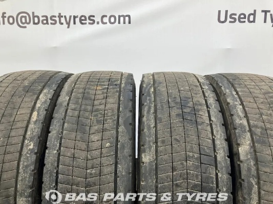 The Impact of Tire Marks on Colorful Textiles:A Comparative Study