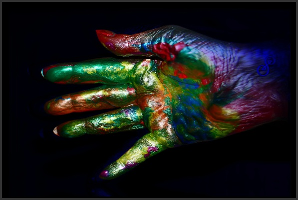 The Art of Detecting Human Handprints on Textiles