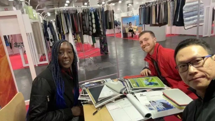 The Story of 宬珹纺织品 A Textile Merchandising Experience