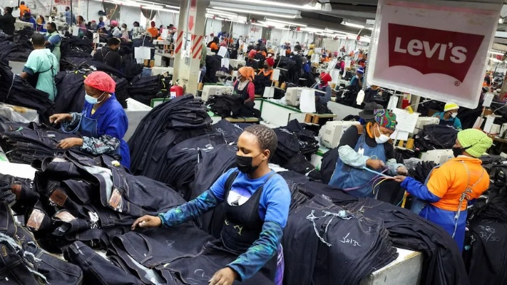 The Textile Wholesale Department in Luli Town:An Exploration of Addresses